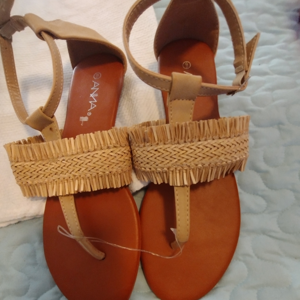 Anna thong sandals, Size 9